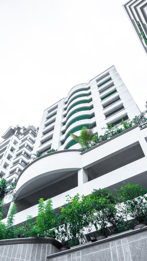 Yellow Ribbon Hills Boutique Suites Bangkok Exterior foto