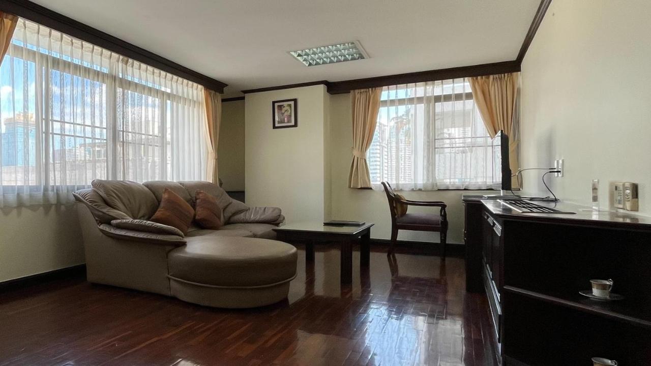 Yellow Ribbon Hills Boutique Suites Bangkok Exterior foto