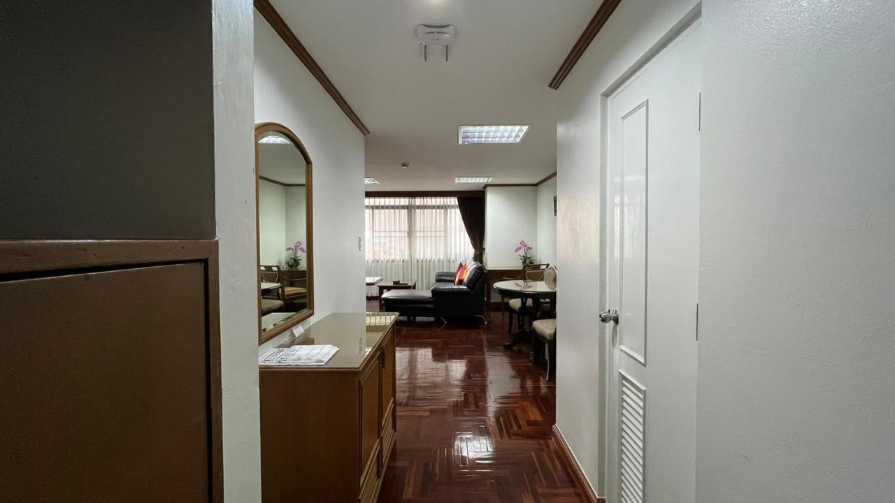 Yellow Ribbon Hills Boutique Suites Bangkok Exterior foto