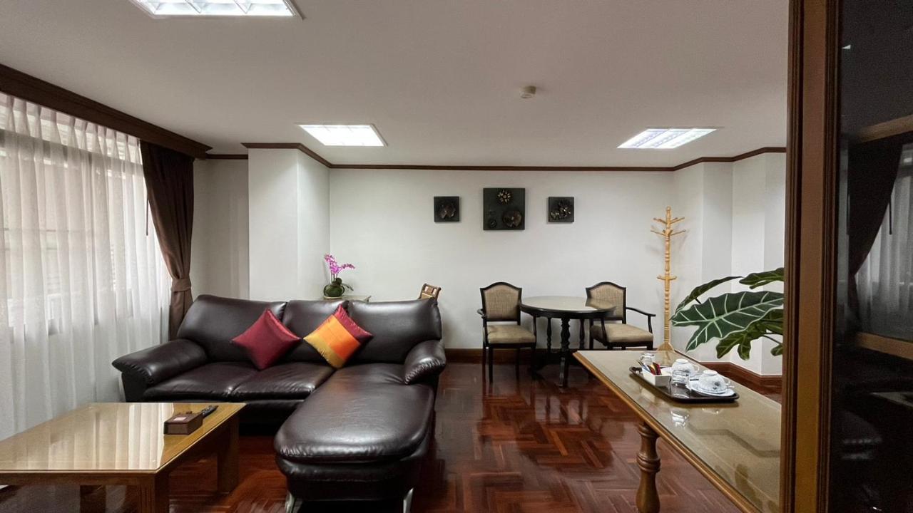 Yellow Ribbon Hills Boutique Suites Bangkok Exterior foto