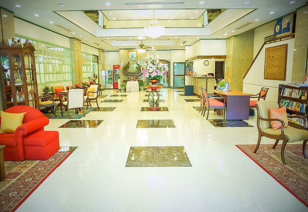Yellow Ribbon Hills Boutique Suites Bangkok Exterior foto