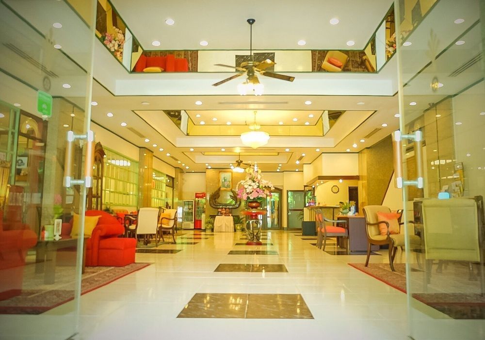 Yellow Ribbon Hills Boutique Suites Bangkok Exterior foto